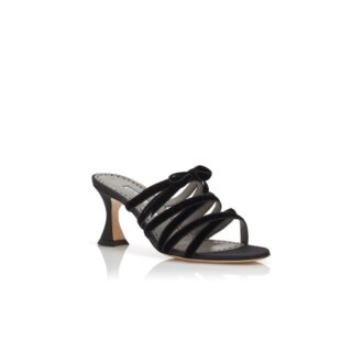 clementel schwarze seiden mules mit gekreuzten riemen 1 330x330 - CLEMENTEL Schwarze Seiden-Mules mit gekreuzten Riemen